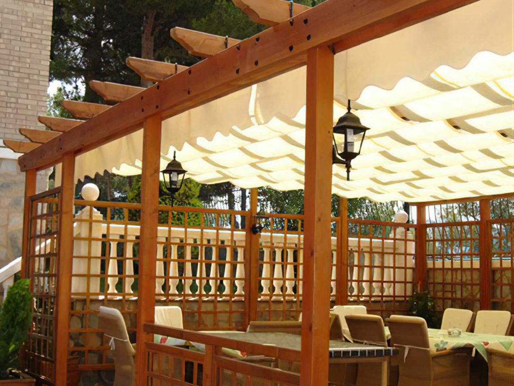 Toldo palilleria pared porteria